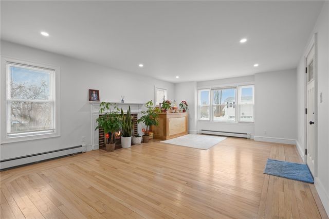 9 Country Parkway, North Providence, RI 02911