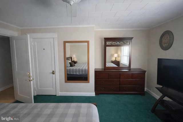 84 E ESSEX AVE, Lansdowne, PA 19050