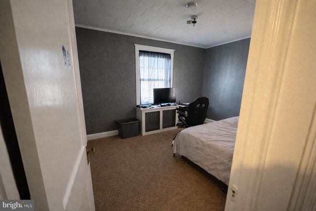 84 E ESSEX AVE, Lansdowne, PA 19050