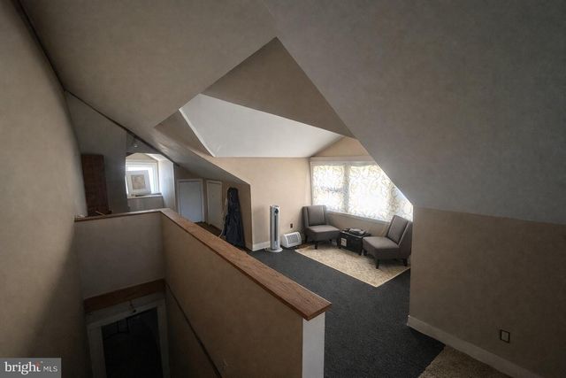 84 E ESSEX AVE, Lansdowne, PA 19050