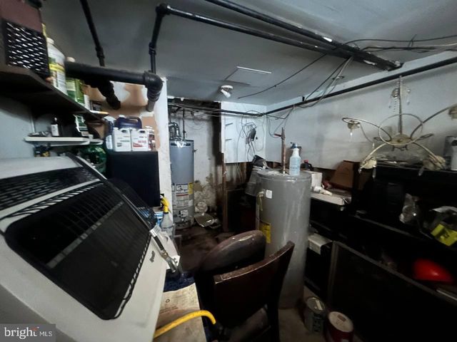 84 E ESSEX AVE, Lansdowne, PA 19050