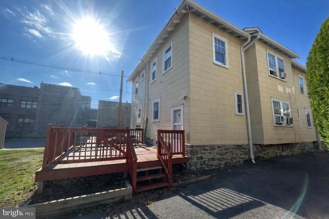 84 E ESSEX AVE, Lansdowne, PA 19050