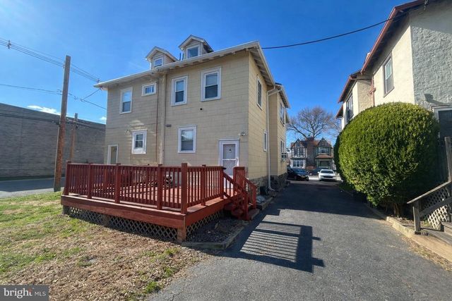 84 E ESSEX AVE, Lansdowne, PA 19050