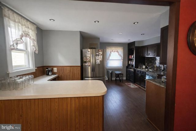 84 E ESSEX AVE, Lansdowne, PA 19050