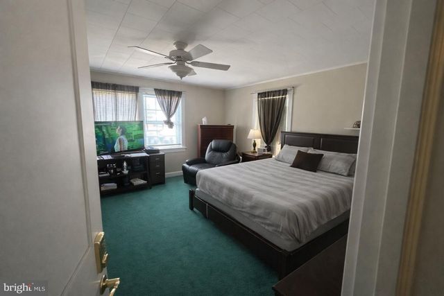 84 E ESSEX AVE, Lansdowne, PA 19050