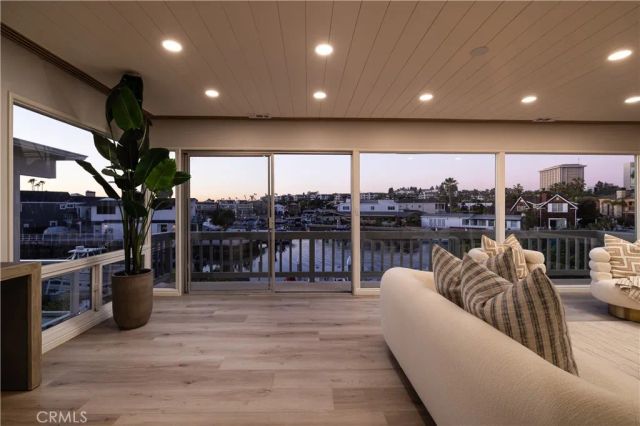 613 36th Street, Newport Beach, CA 92663