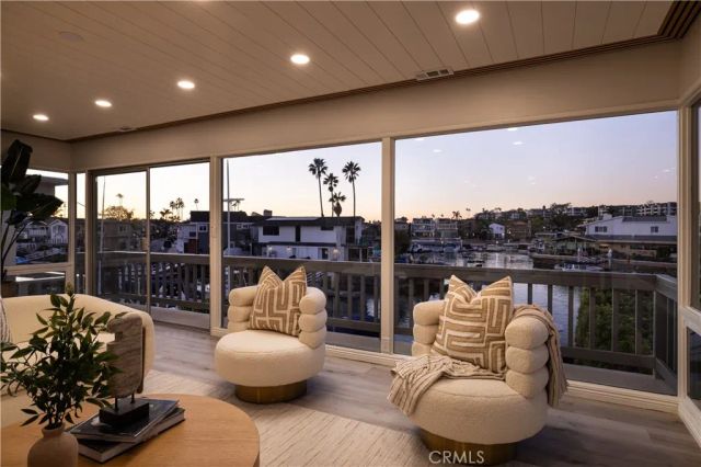 613 36th Street, Newport Beach, CA 92663