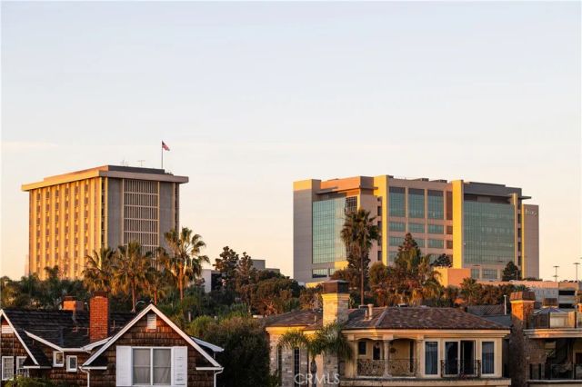 613 36th Street, Newport Beach, CA 92663