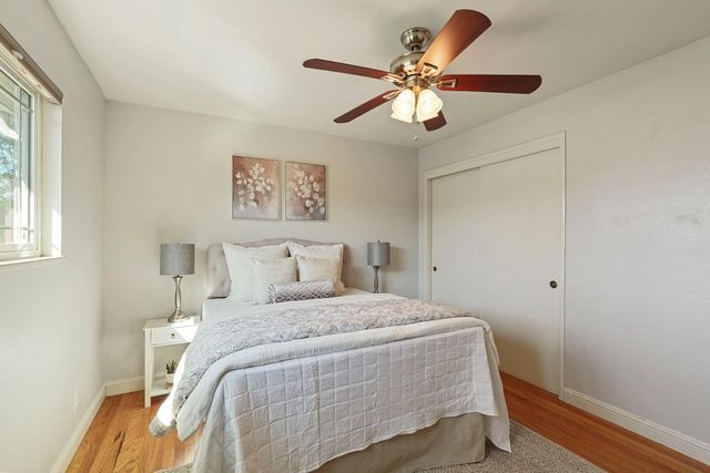 916 6th St, Ripon, CA 95366