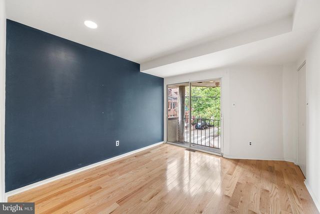 220 BAINBRIDGE ST, Philadelphia, PA 19147