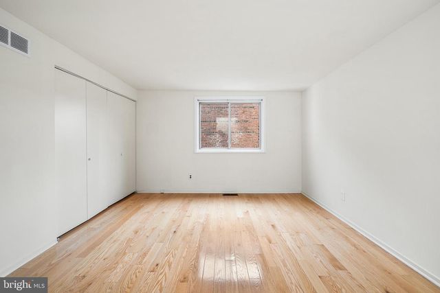 220 BAINBRIDGE ST, Philadelphia, PA 19147