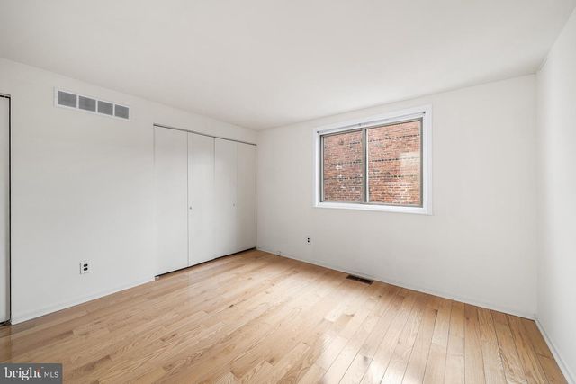 220 BAINBRIDGE ST, Philadelphia, PA 19147