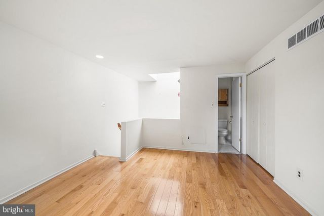 220 BAINBRIDGE ST, Philadelphia, PA 19147