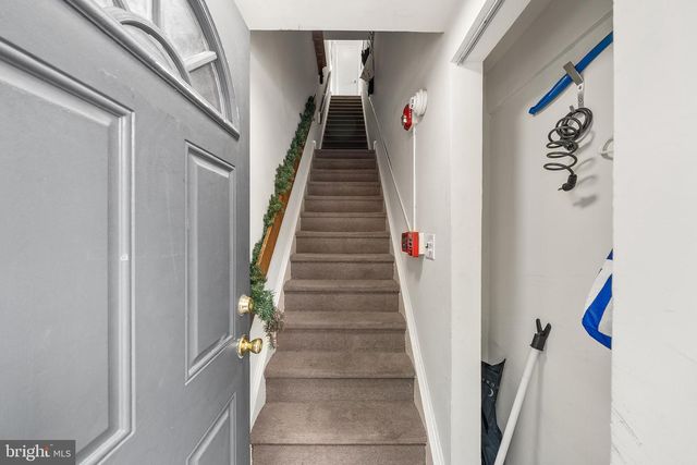 220 BAINBRIDGE ST, Philadelphia, PA 19147