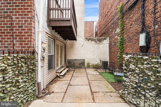 220 BAINBRIDGE ST, Philadelphia, PA 19147