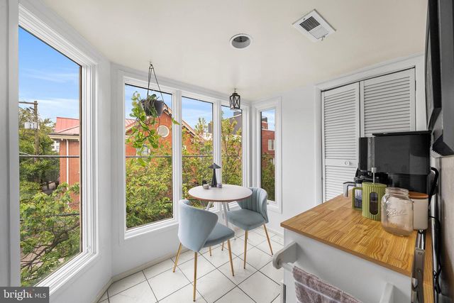 220 BAINBRIDGE ST, Philadelphia, PA 19147