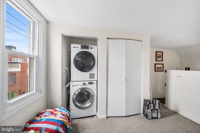 220 BAINBRIDGE ST, Philadelphia, PA 19147