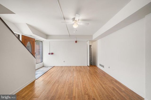 220 BAINBRIDGE ST, Philadelphia, PA 19147