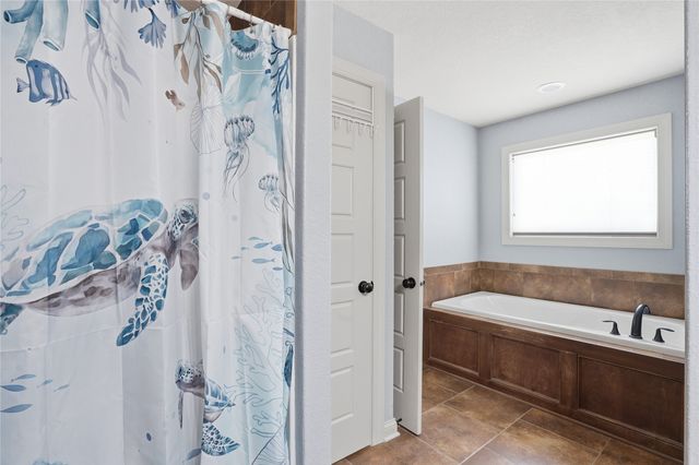 1430 Sugar Creek Circle, Waukee, IA 50263