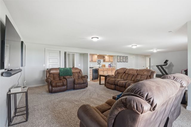 1430 Sugar Creek Circle, Waukee, IA 50263