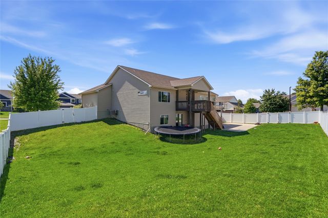 1430 Sugar Creek Circle, Waukee, IA 50263