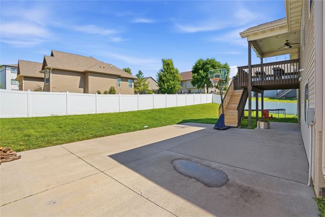 1430 Sugar Creek Circle, Waukee, IA 50263