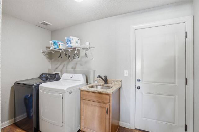 1430 Sugar Creek Circle, Waukee, IA 50263