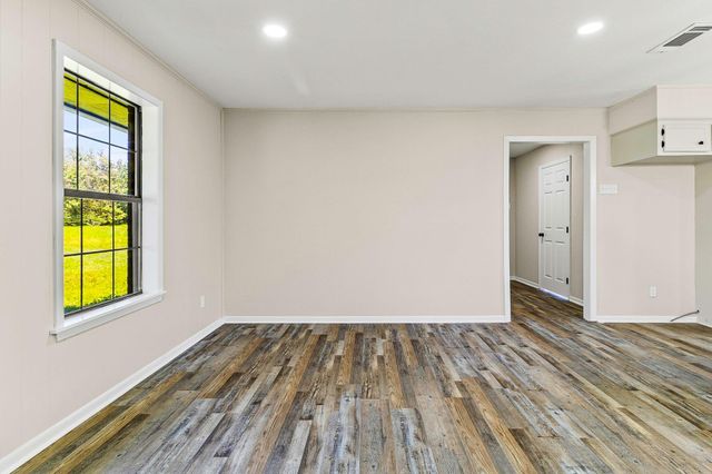 407 Quincy Avenue, Alto, TX 75925