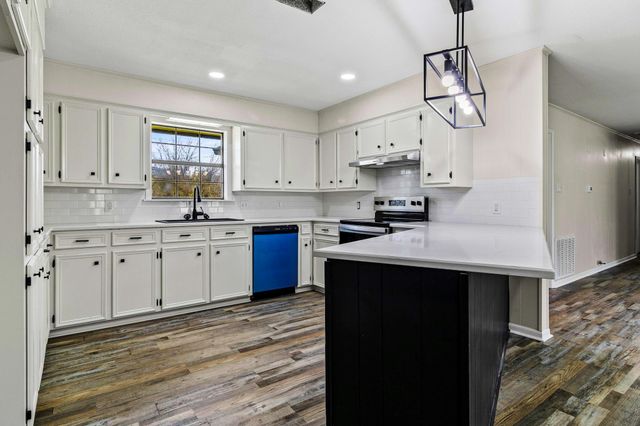 407 Quincy Avenue, Alto, TX 75925