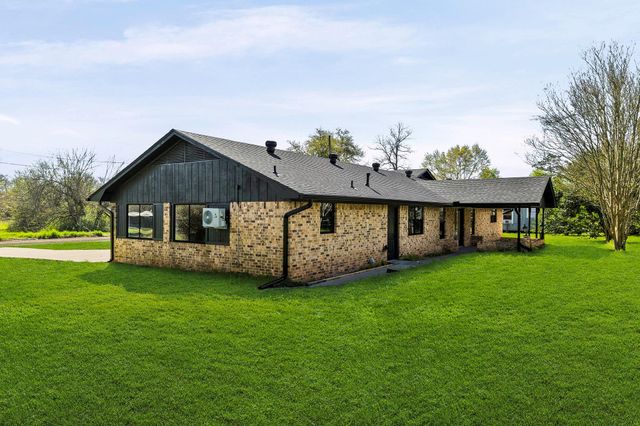 407 Quincy Avenue, Alto, TX 75925