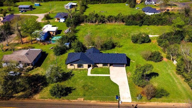 407 Quincy Avenue, Alto, TX 75925