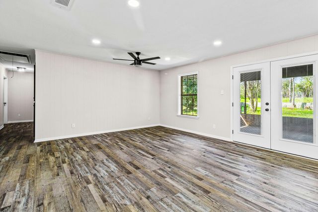 407 Quincy Avenue, Alto, TX 75925