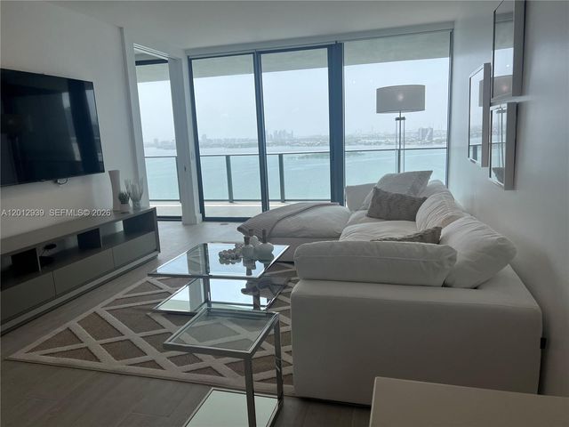 650 NE 32nd St 2406, Miami, FL 33137