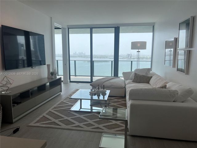 650 NE 32nd St 2406, Miami, FL 33137