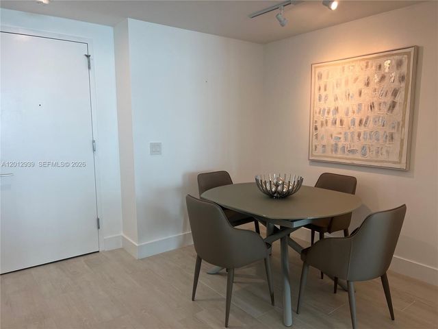 650 NE 32nd St 2406, Miami, FL 33137