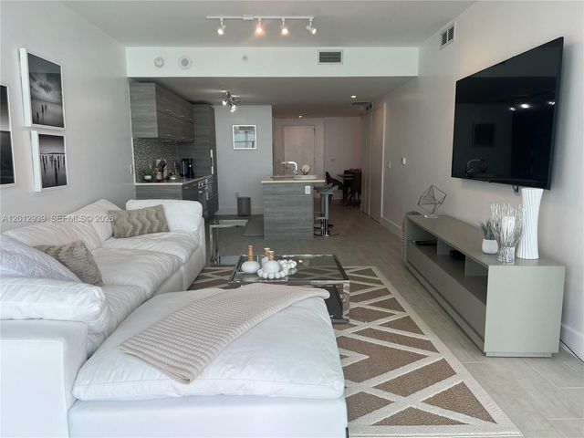 650 NE 32nd St 2406, Miami, FL 33137