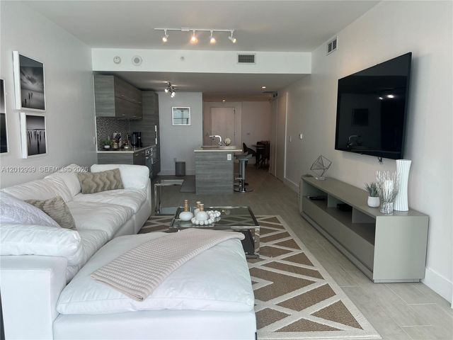 650 NE 32nd St 2406, Miami, FL 33137