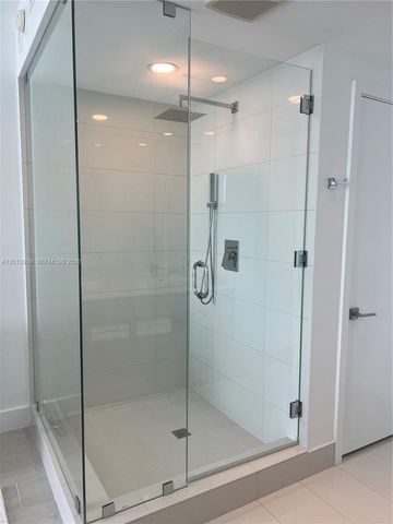 650 NE 32nd St 2406, Miami, FL 33137