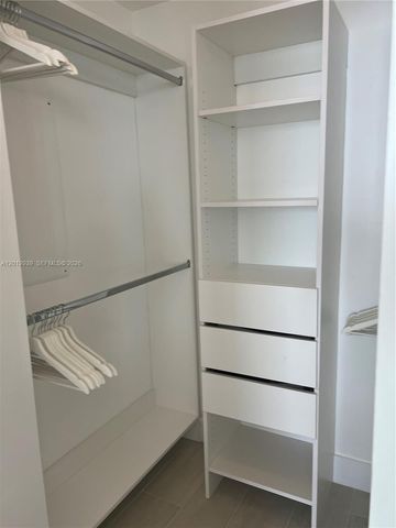 650 NE 32nd St 2406, Miami, FL 33137