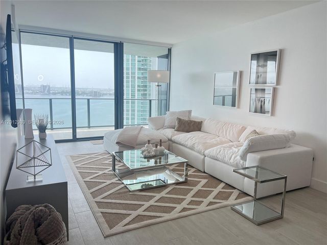 650 NE 32nd St 2406, Miami, FL 33137