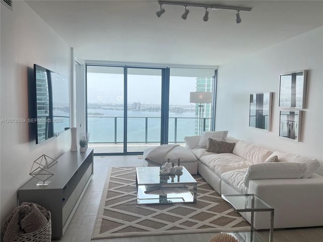 650 NE 32nd St 2406, Miami, FL 33137