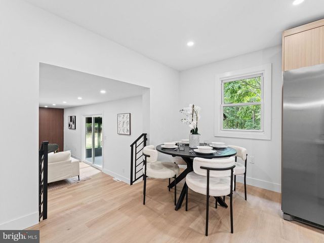 223 DOGWOOD AVE, Egg Harbor Township, NJ 08234