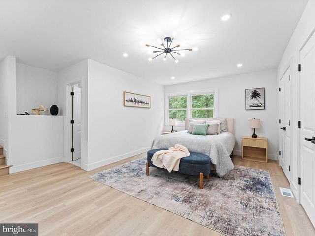 223 DOGWOOD AVE, Egg Harbor Township, NJ 08234