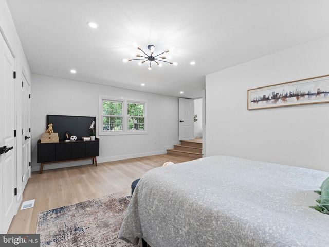 223 DOGWOOD AVE, Egg Harbor Township, NJ 08234