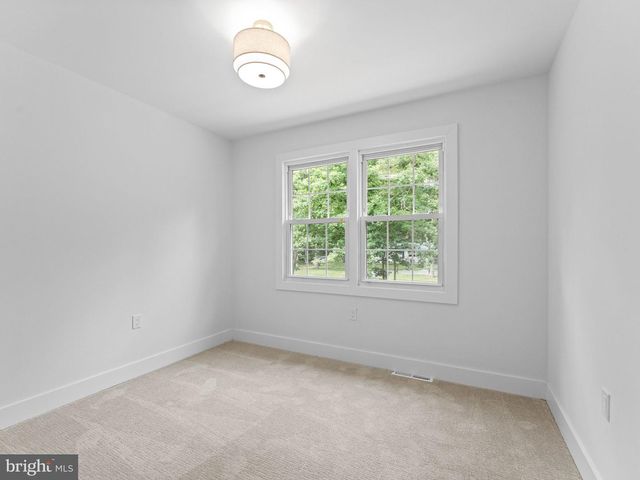 223 DOGWOOD AVE, Egg Harbor Township, NJ 08234