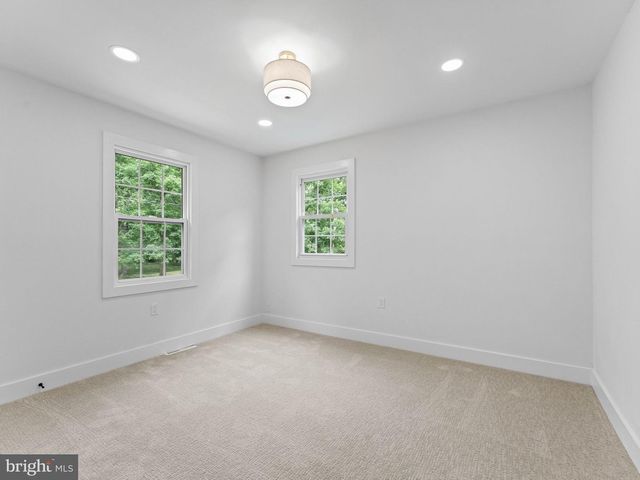 223 DOGWOOD AVE, Egg Harbor Township, NJ 08234