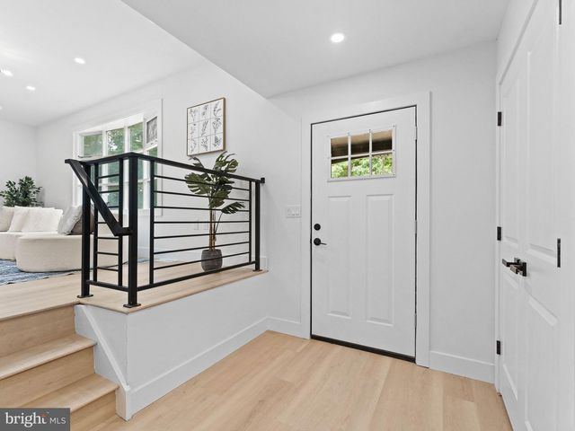 223 DOGWOOD AVE, Egg Harbor Township, NJ 08234