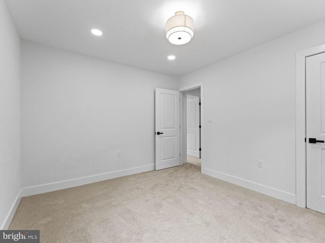 223 DOGWOOD AVE, Egg Harbor Township, NJ 08234