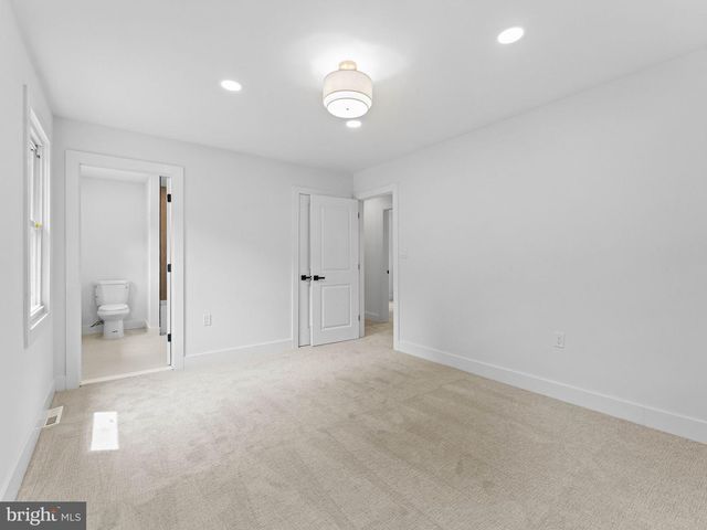 223 DOGWOOD AVE, Egg Harbor Township, NJ 08234