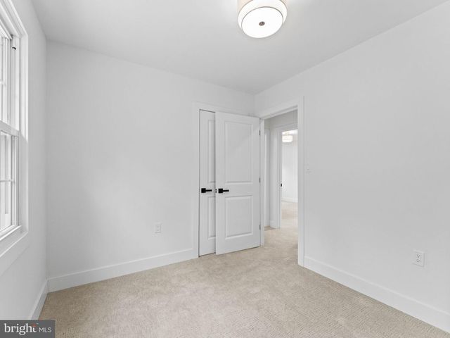 223 DOGWOOD AVE, Egg Harbor Township, NJ 08234
